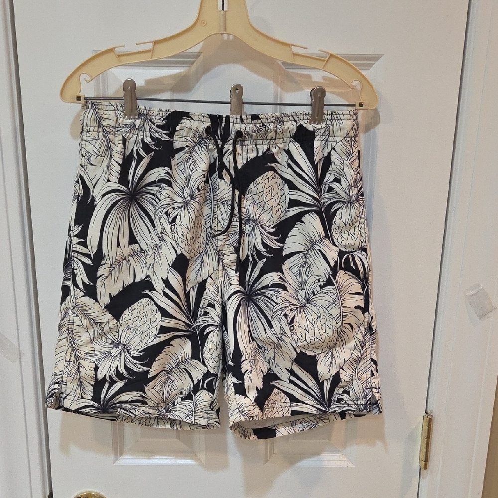 Old Navy Black and White Tropical Bermuda Shorts